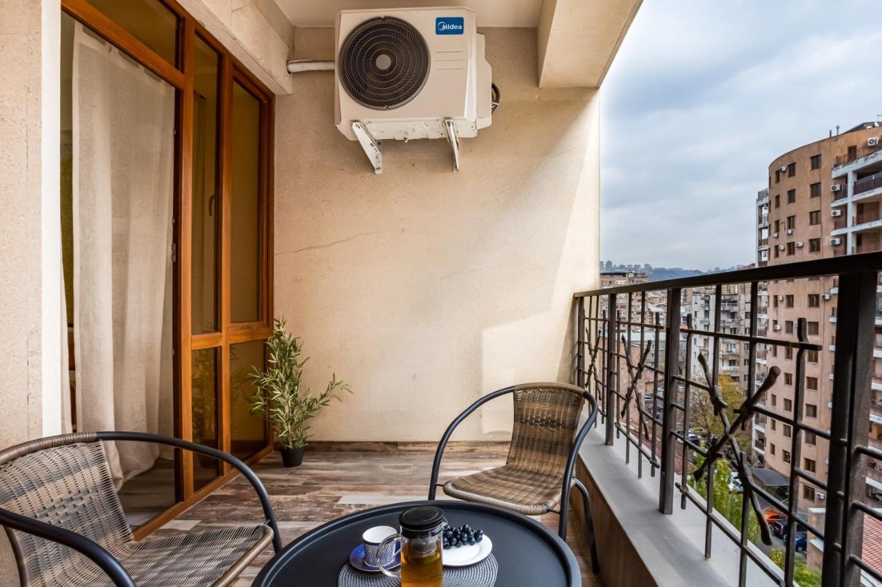 Hotelise I Gin Apartment Єреван Екстер'єр фото